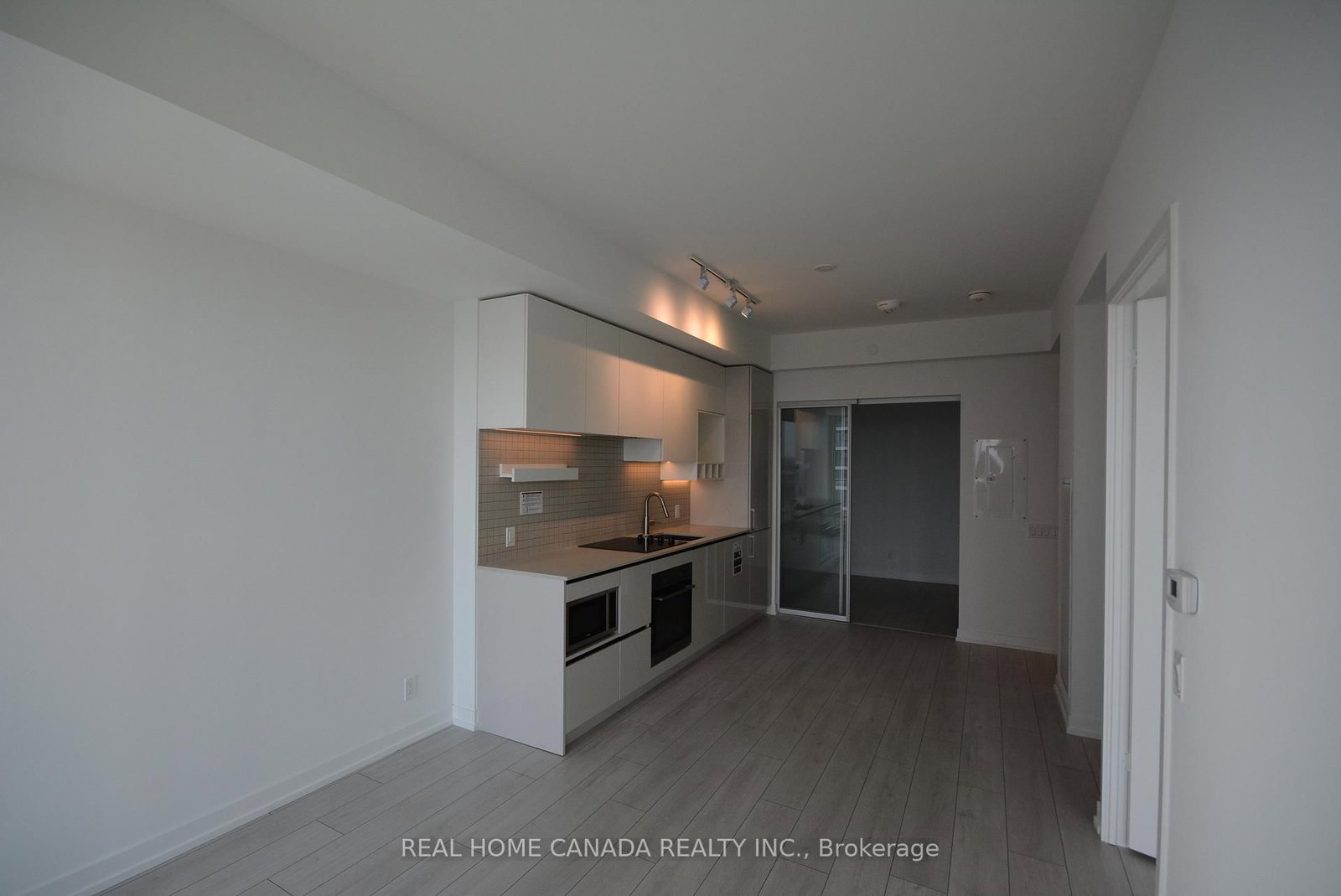 898 Portage Parkway, Unit 3906 Master - Photo 5