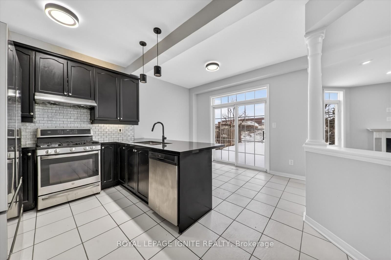 Detached House for sale at 66 Alfred Paterson Drive, Markham, Ontario, L6E 1J5 - Greensborough - MLS: N12889090