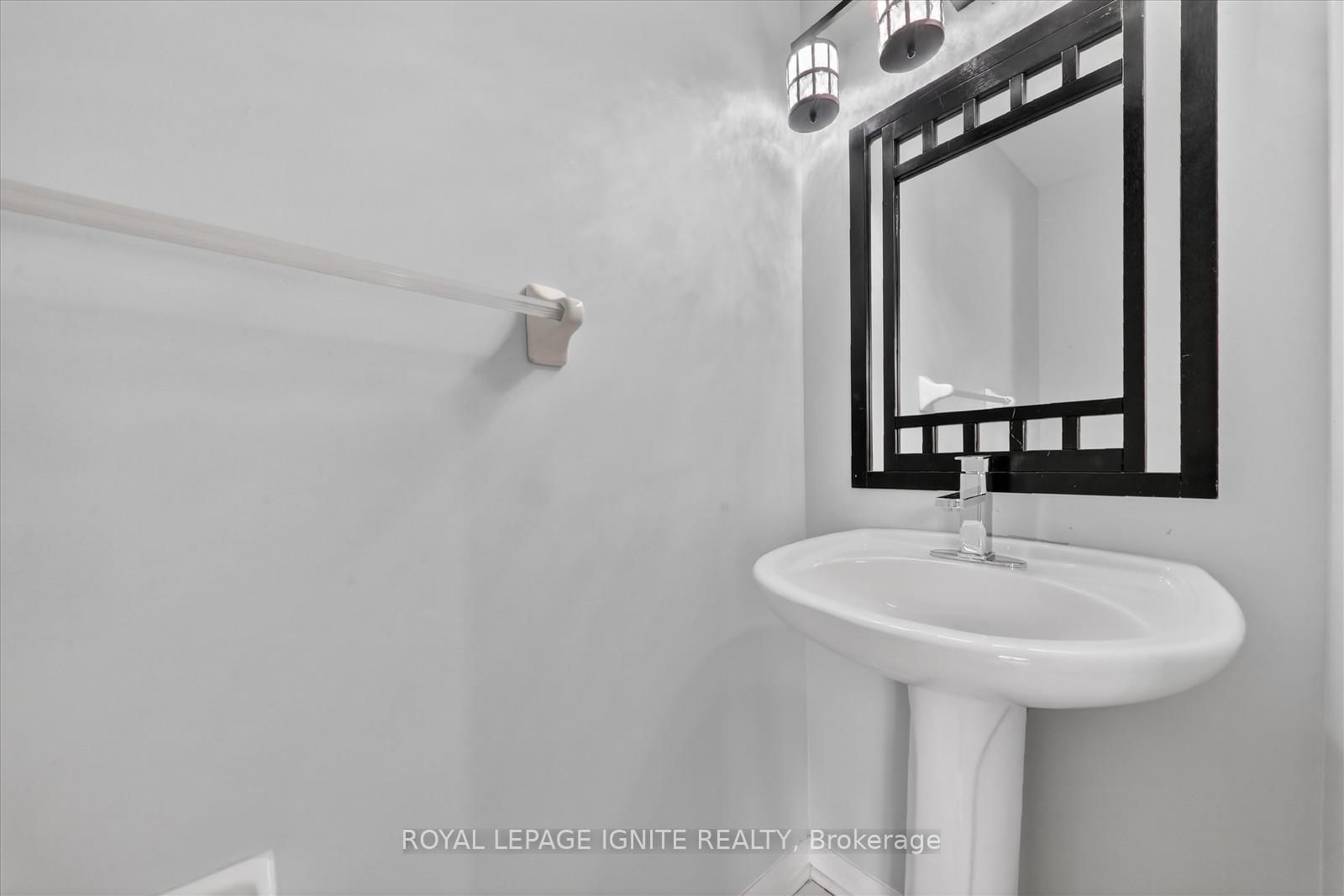 Detached House for sale at 66 Alfred Paterson Drive, Markham, Ontario, L6E 1J5 - Greensborough - MLS: N12889090