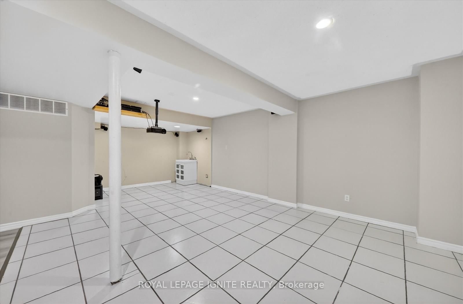 Detached House for sale at 66 Alfred Paterson Drive, Markham, Ontario, L6E 1J5 - Greensborough - MLS: N12889090