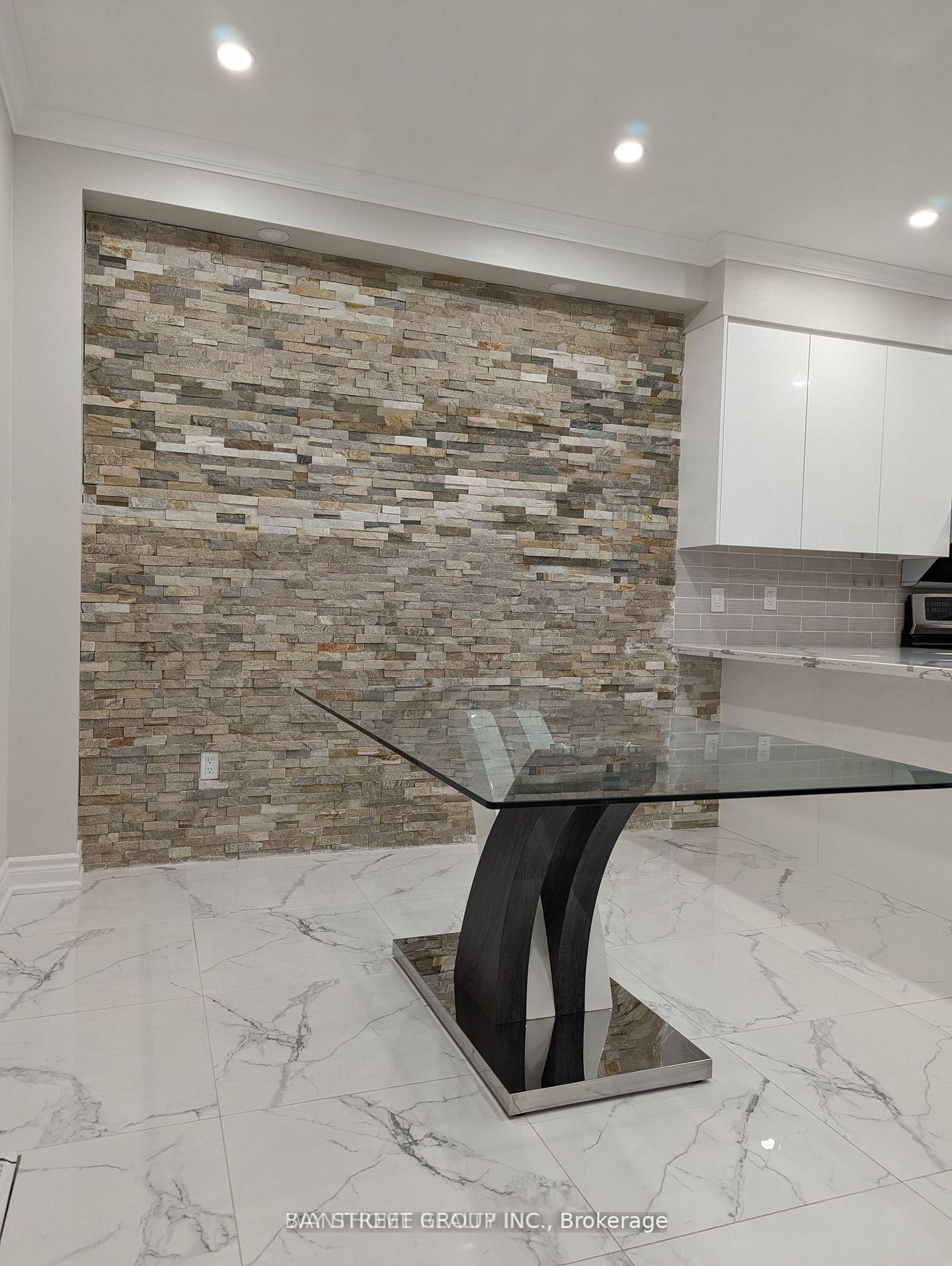 Detached House for lease at 35 Everett Street, Markham, Ontario, L6E 0H6 - Wismer - MLS: N12889236