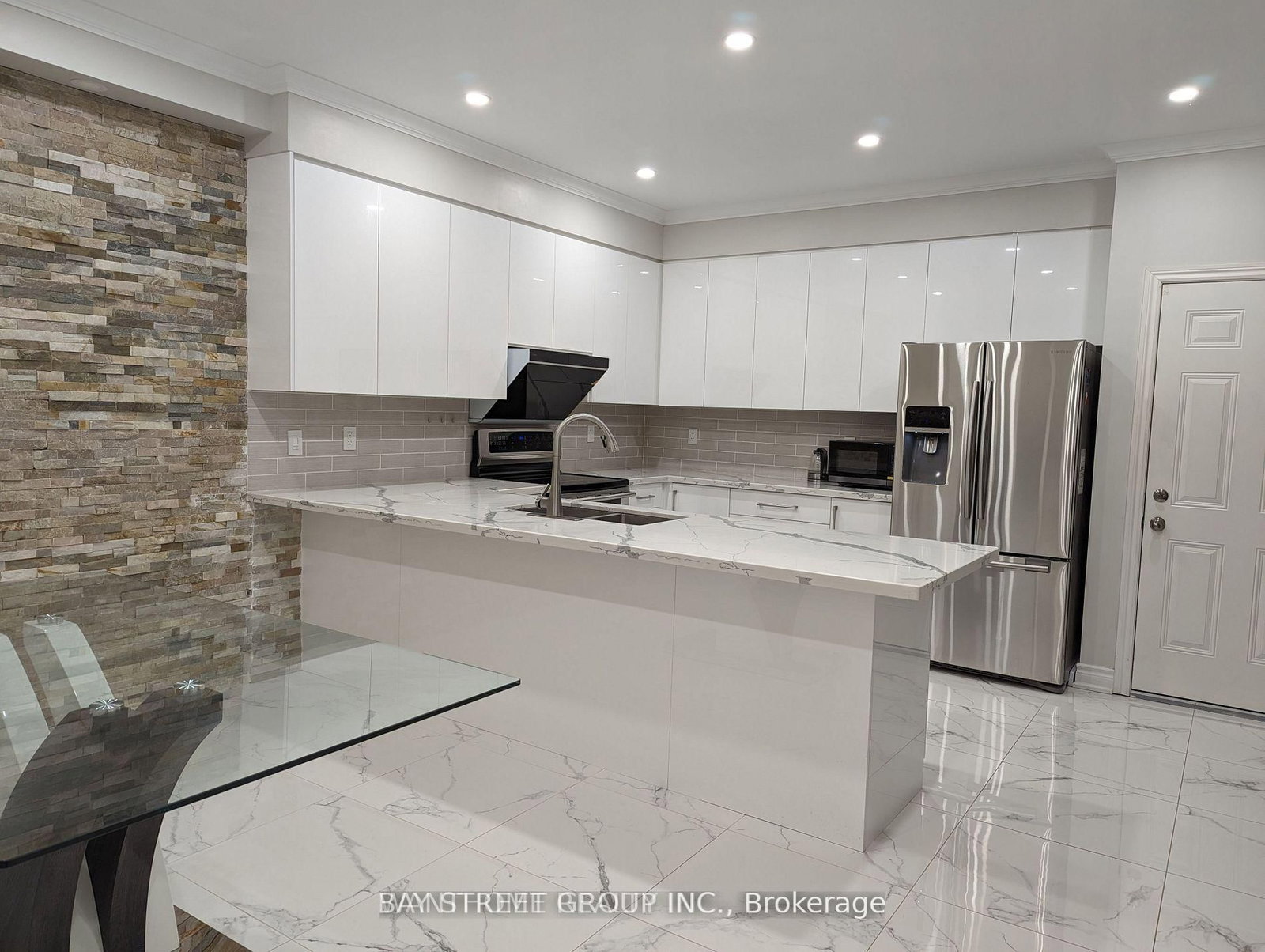 Detached House for lease at 35 Everett Street, Markham, Ontario, L6E 0H6 - Wismer - MLS: N12889236