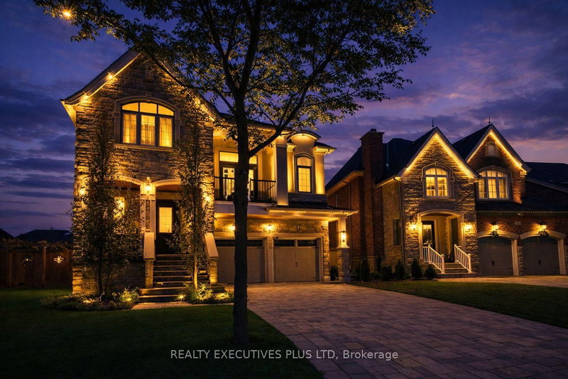 10 Sim Hill Cres, King, L7B 0C4 | Image 2