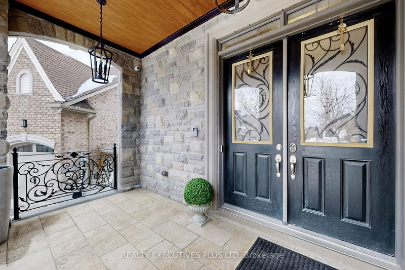 10 Sim Hill Cres, King, L7B 0C4 | Image 3