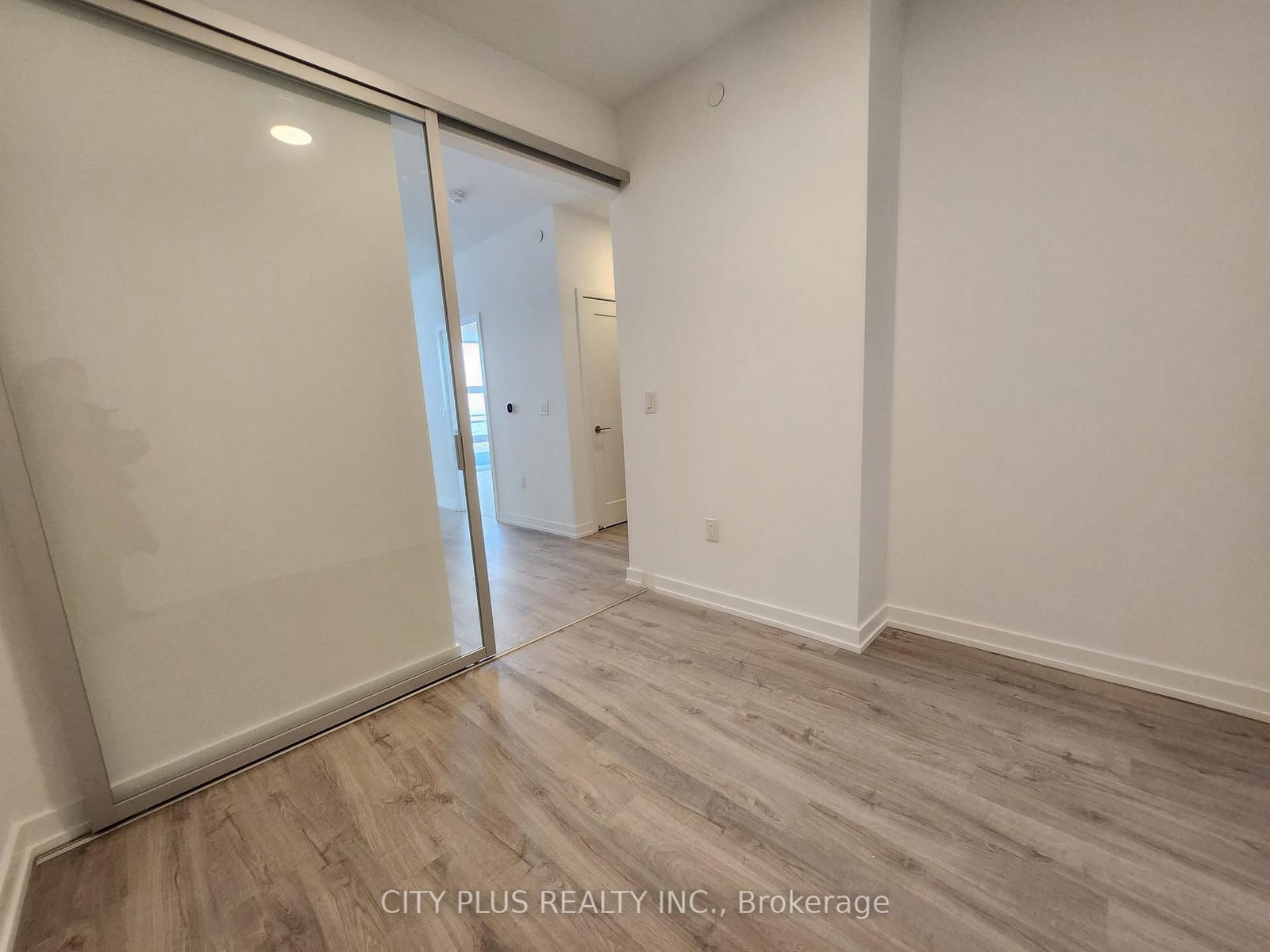 9763 Markham Road, Unit 906A - Photo 8