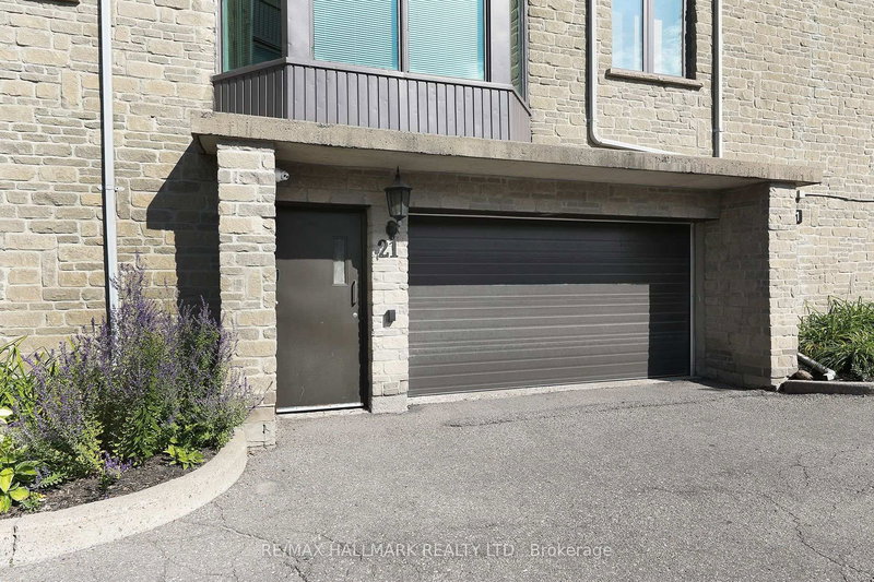 305 - 21 George St, Aurora, L4G 2S1 | Image 2