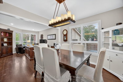 165 Bonny Meadows Drive • Aurora, ON photo 8