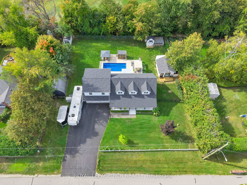 36 Marie St, Georgina, L0E 1L0 | Image 3