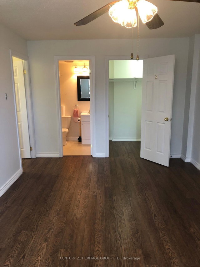 102 - 200 Holland Court