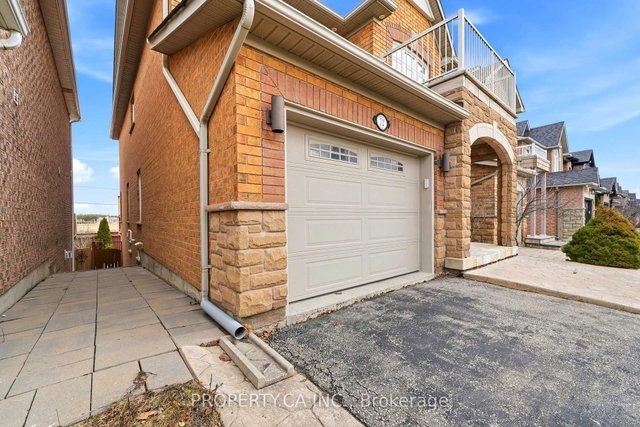 72 Beaverbrook Crescent
