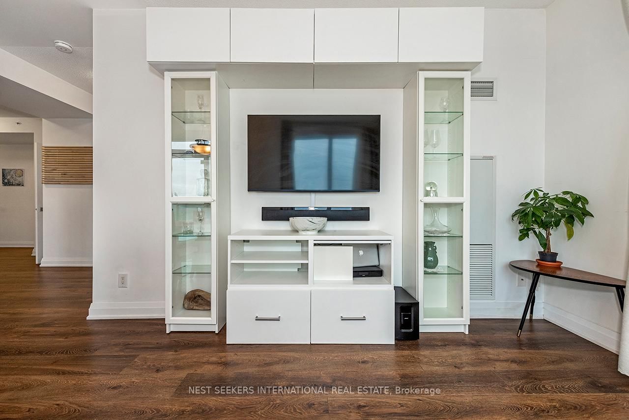 Condo for sale at 733-7165 Yonge Street, Markham, Ontario, L3T 0C9 - Grandview - MLS: N12891154