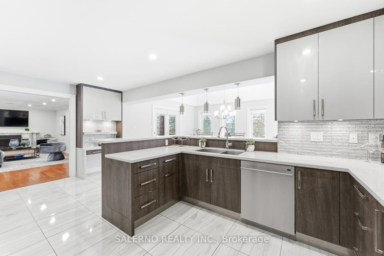 Detached House sold at 118 Torran Road, Vaughan, Ontario, L4L 2Y7 - Islington Woods - MLS: N12891398