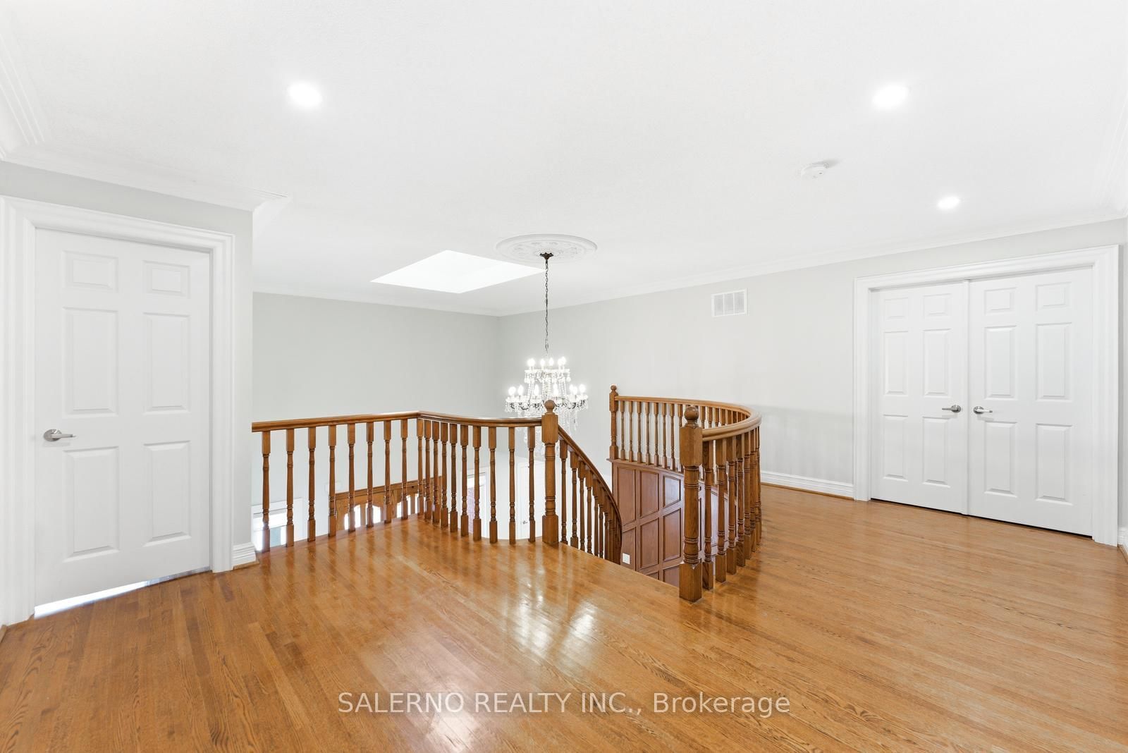 Detached House sold at 118 Torran Road, Vaughan, Ontario, L4L 2Y7 - Islington Woods - MLS: N12891398