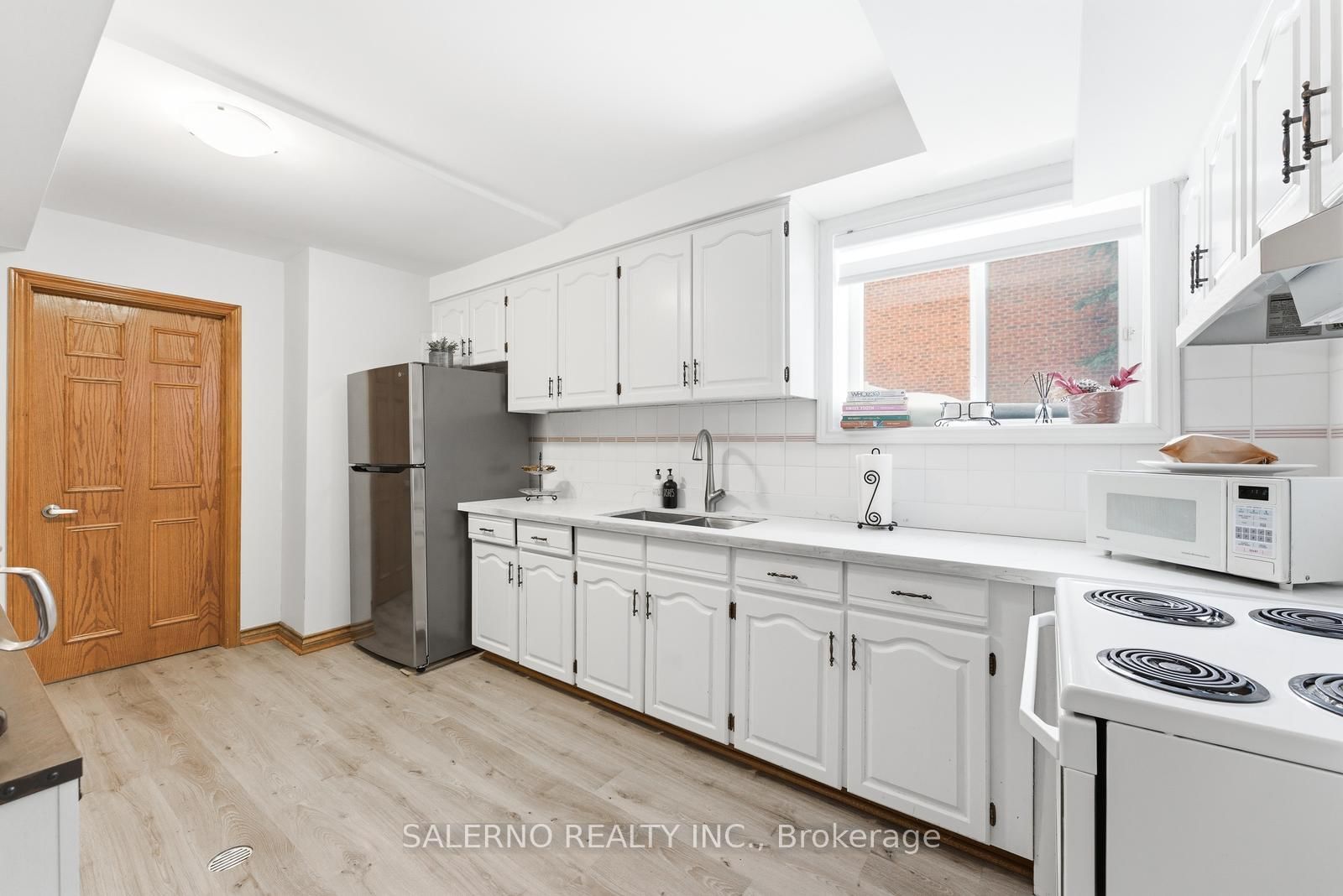 Detached House sold at 118 Torran Road, Vaughan, Ontario, L4L 2Y7 - Islington Woods - MLS: N12891398