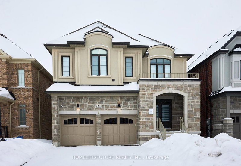 357 Danny Wheeler Blvd, Georgina, L4P 0K2 | Image 2