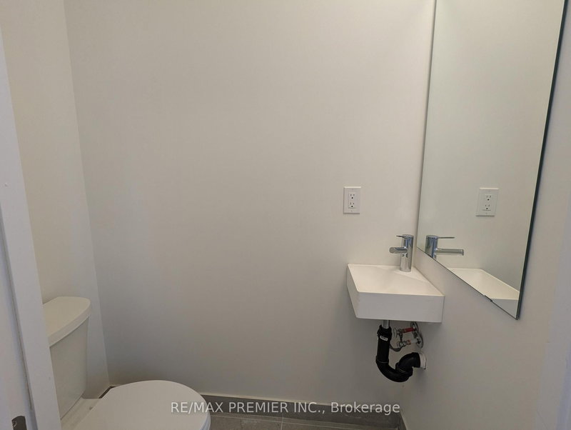 513 - 9 Steckley House Lane, Richmond Hill, L4S 0N1 | Image 3