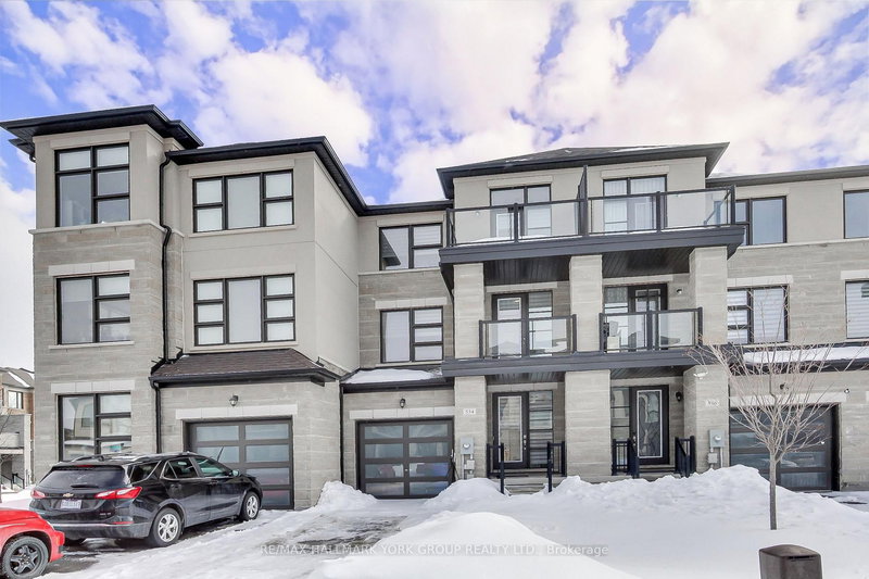 534 New England Crt, Newmarket, L3X 0M6 | Image 3