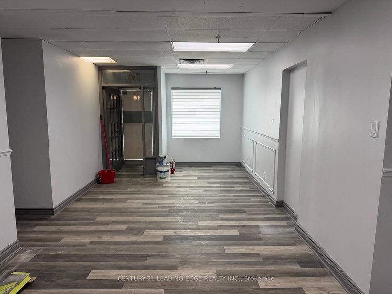 15 - 167 Applewood Cres, Vaughan, L4K 4K7 | Image 3