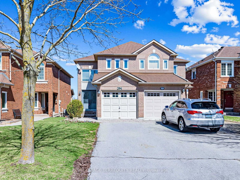 284 Pinnacle Tr, Aurora, L4G 7G2 | Image 3