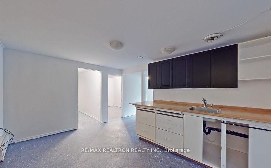 20201 E Yonge Street - Photo 7