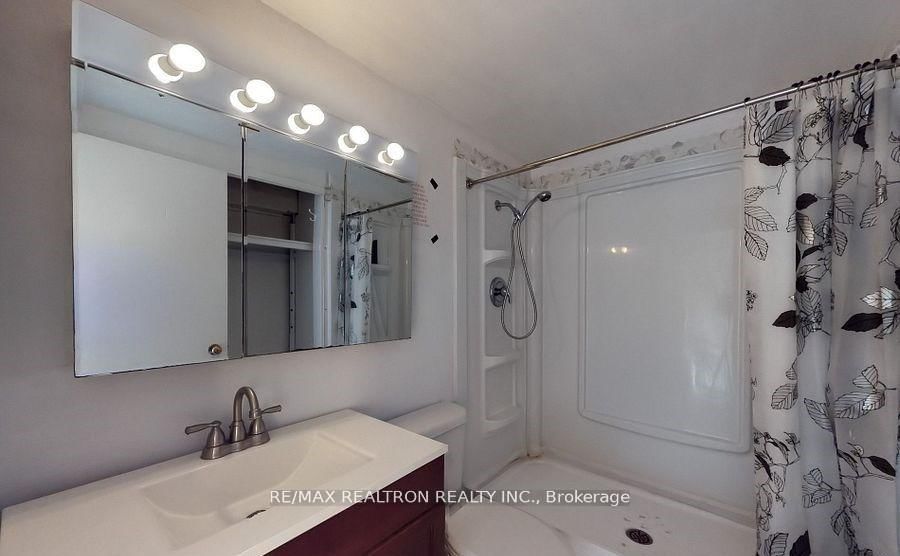 20201 E Yonge Street - Photo 9