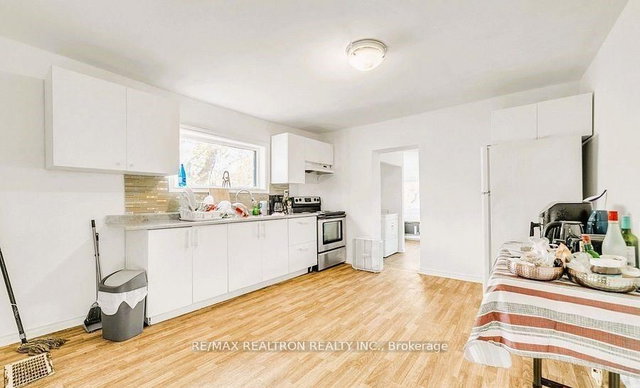 16958 Bayview Avenue