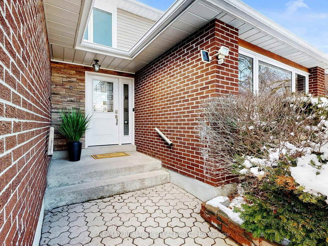 12 Hester Court