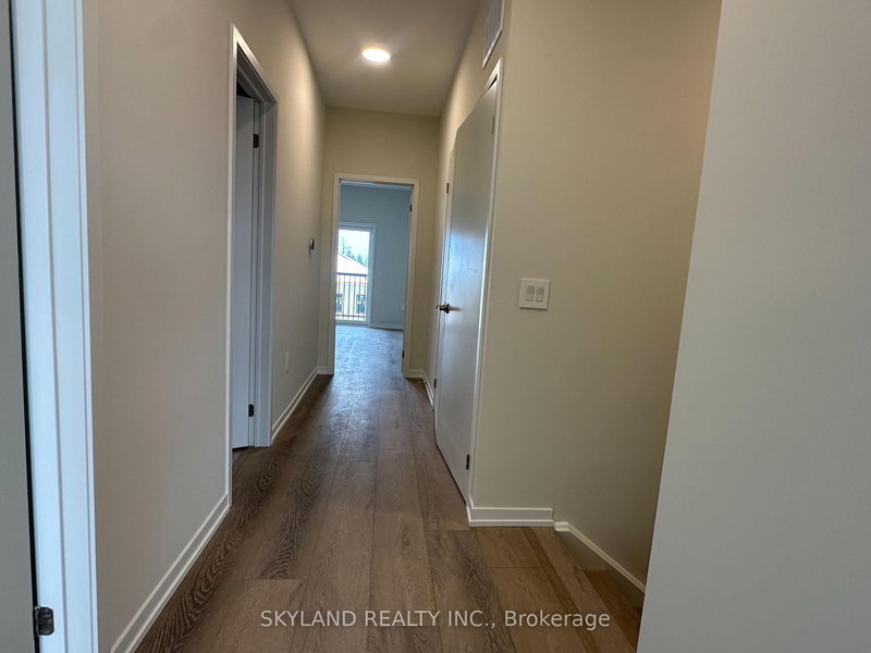 22 big willow Cres, Richmond Hill, L4E 1P5 | Image 3