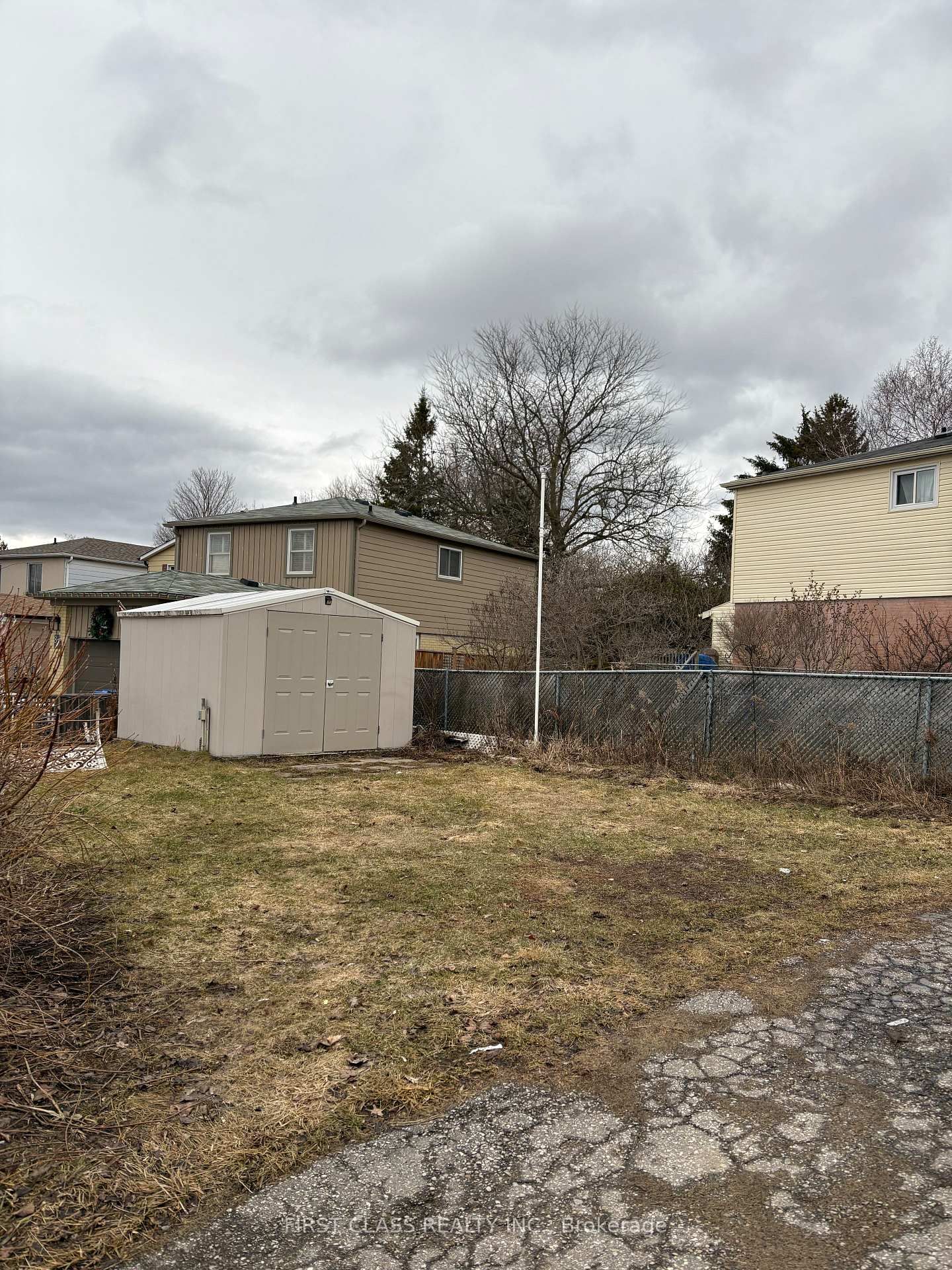 701 Leeder Court • Newmarket, ON photo 11