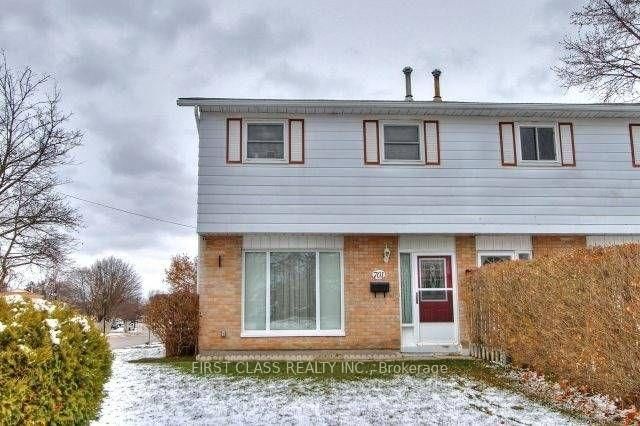 701 Leeder Court • Newmarket, ON photo 14