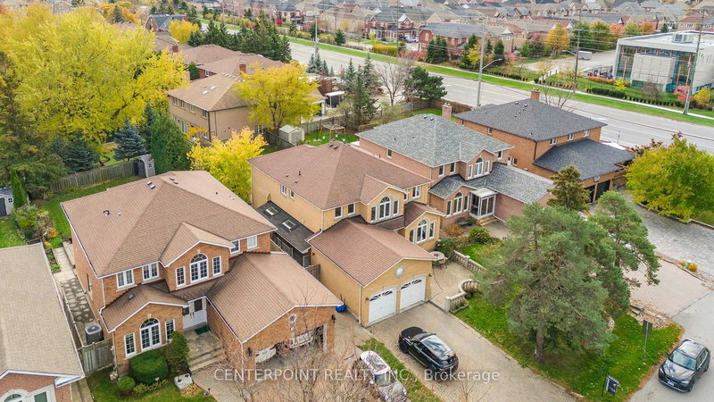 277 Oxford St, Richmond Hill, L4C 7V8 | Image 2