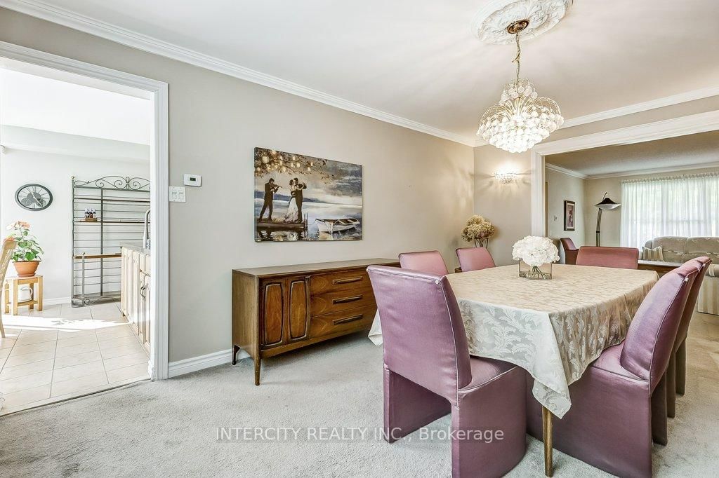 Detached House for sale at 21 Marylebone Crescent, Richmond Hill, Ontario, L4E 2L5 - Oak Ridges Lake Wilcox - MLS: N12894872