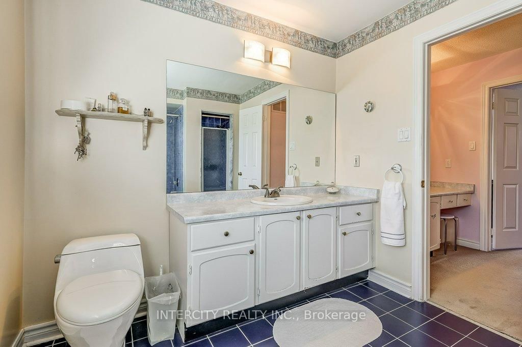 Detached House for sale at 21 Marylebone Crescent, Richmond Hill, Ontario, L4E 2L5 - Oak Ridges Lake Wilcox - MLS: N12894872