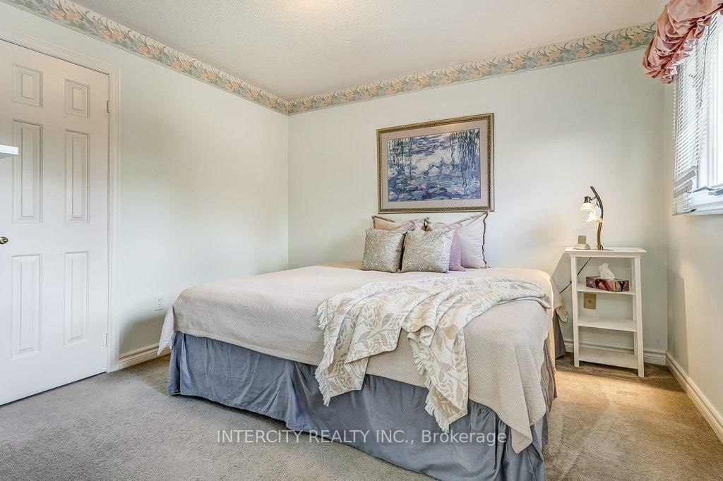 Detached House for sale at 21 Marylebone Crescent, Richmond Hill, Ontario, L4E 2L5 - Oak Ridges Lake Wilcox - MLS: N12894872