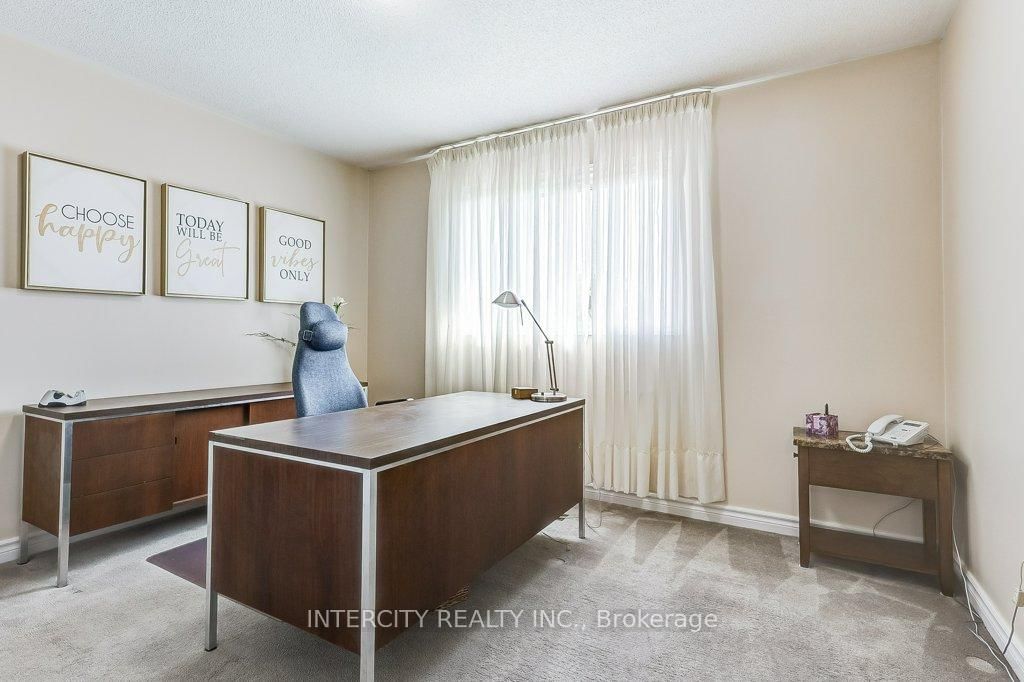 Detached House for sale at 21 Marylebone Crescent, Richmond Hill, Ontario, L4E 2L5 - Oak Ridges Lake Wilcox - MLS: N12894872