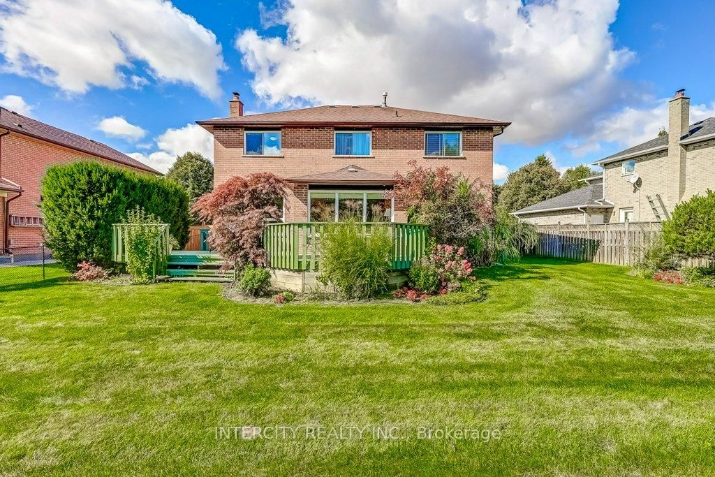 Detached House for sale at 21 Marylebone Crescent, Richmond Hill, Ontario, L4E 2L5 - Oak Ridges Lake Wilcox - MLS: N12894872