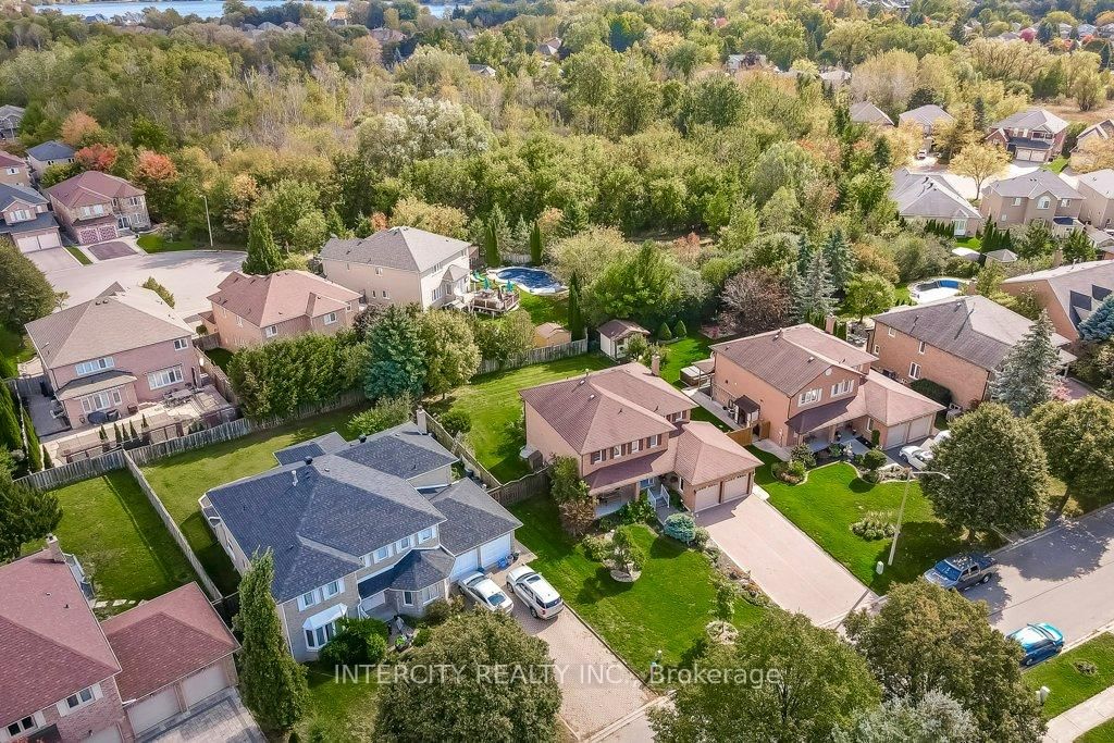 Detached House for sale at 21 Marylebone Crescent, Richmond Hill, Ontario, L4E 2L5 - Oak Ridges Lake Wilcox - MLS: N12894872