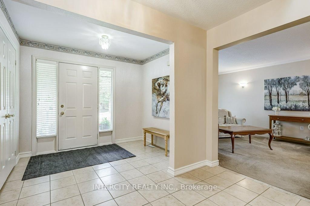 Detached House for sale at 21 Marylebone Crescent, Richmond Hill, Ontario, L4E 2L5 - Oak Ridges Lake Wilcox - MLS: N12894872