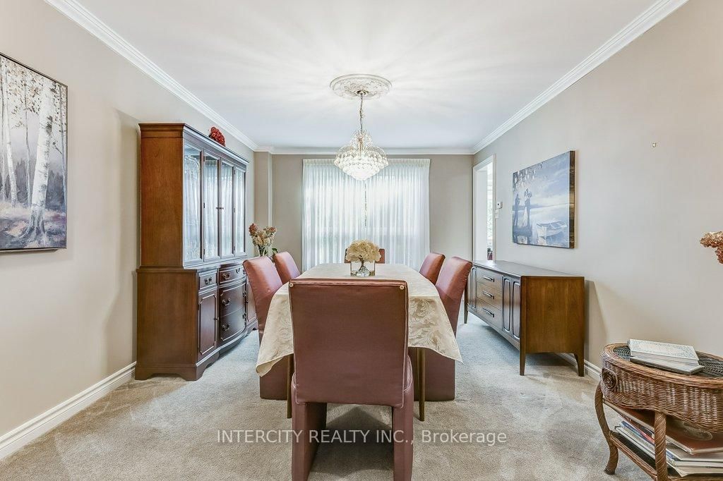 Detached House for sale at 21 Marylebone Crescent, Richmond Hill, Ontario, L4E 2L5 - Oak Ridges Lake Wilcox - MLS: N12894872