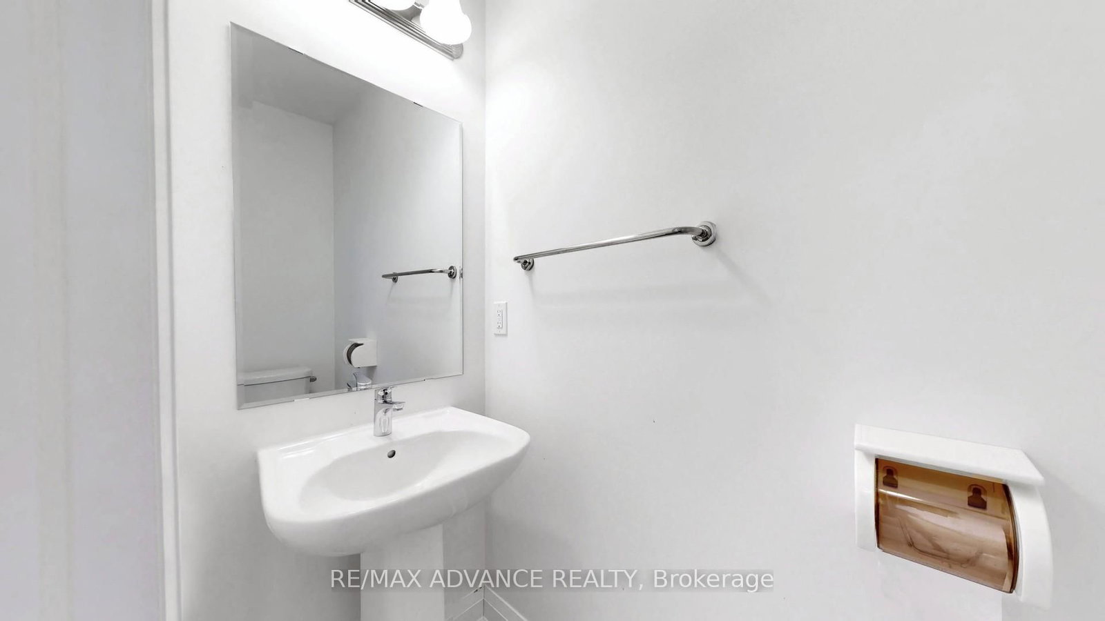 Townhouse for sale at 4 Carole Bell Way, Markham, Ontario, L6E 0W2 - Wismer - MLS: N12895404