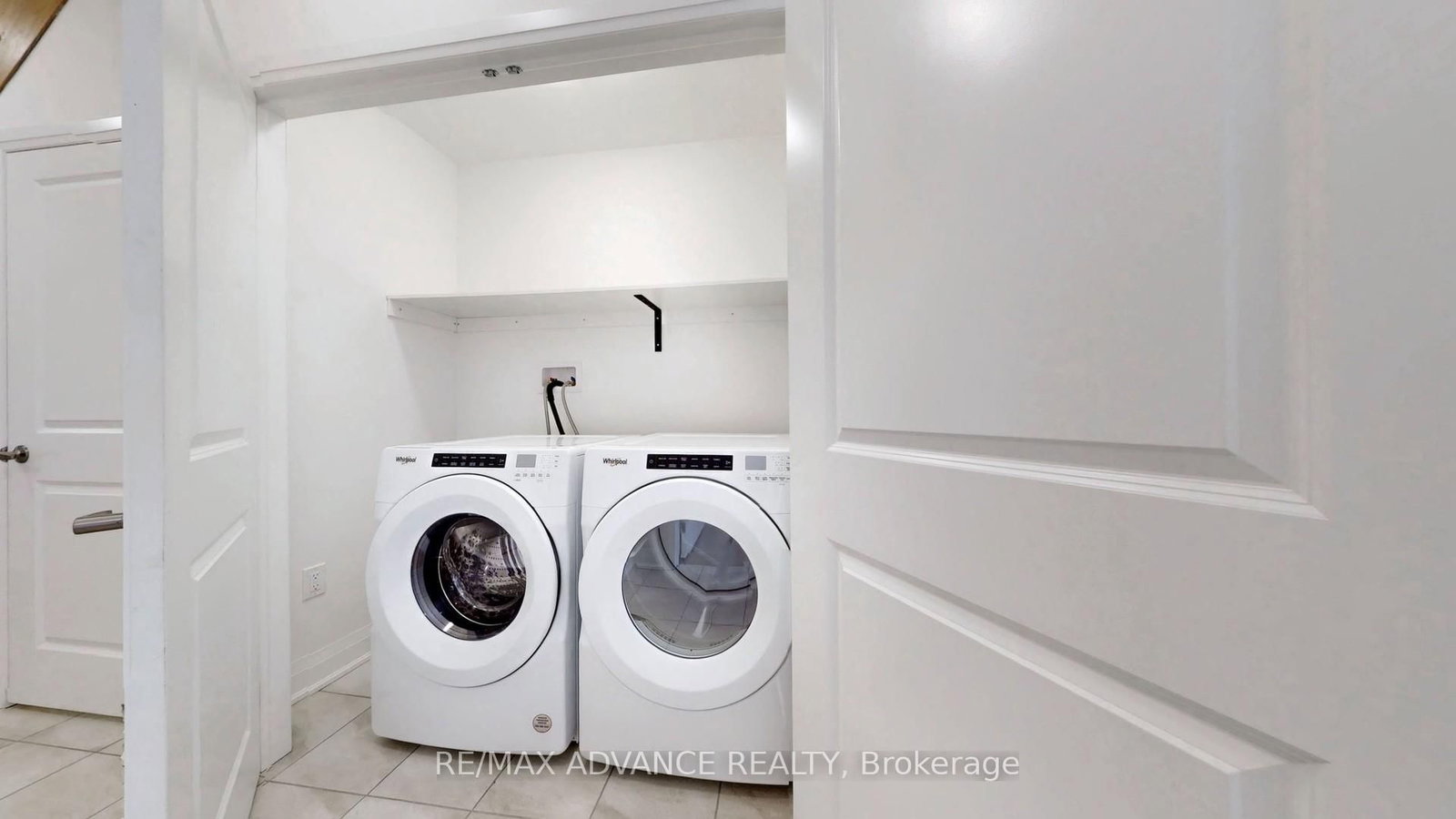 Townhouse for sale at 4 Carole Bell Way, Markham, Ontario, L6E 0W2 - Wismer - MLS: N12895404