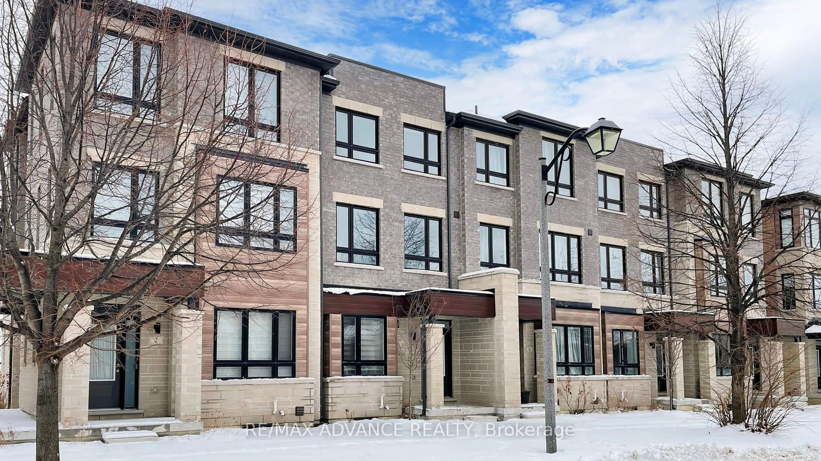 Townhouse for sale at 4 Carole Bell Way, Markham, Ontario, L6E 0W2 - Wismer - MLS: N12895404