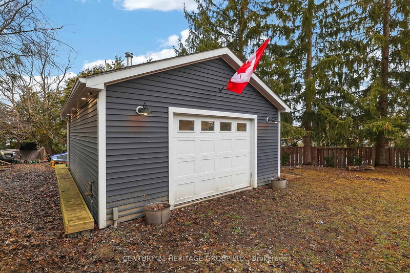 28 Pegg's Cres, East Gwillimbury, L9N 1B3 | Image 3