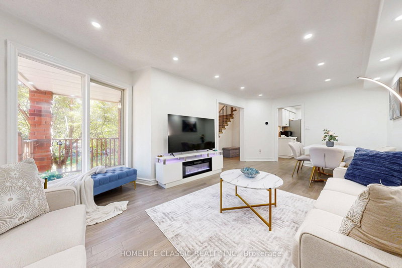 46 October Lane, Aurora, L4G 6Z9 | Image 3