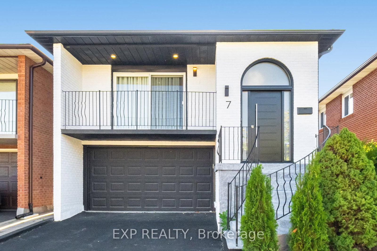 7 Boyne Highlands Court • Vaughan, ON photo 1