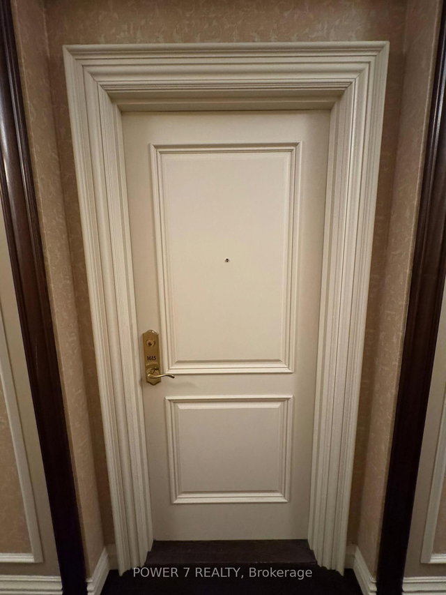 1615 - 9235 Jane Street