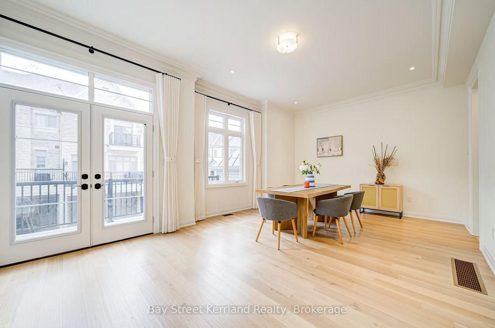 Townhouse for sale at 10 Silvermills Lane, Markham, Ontario, L6C 3L5 - Angus Glen - MLS: N12897038