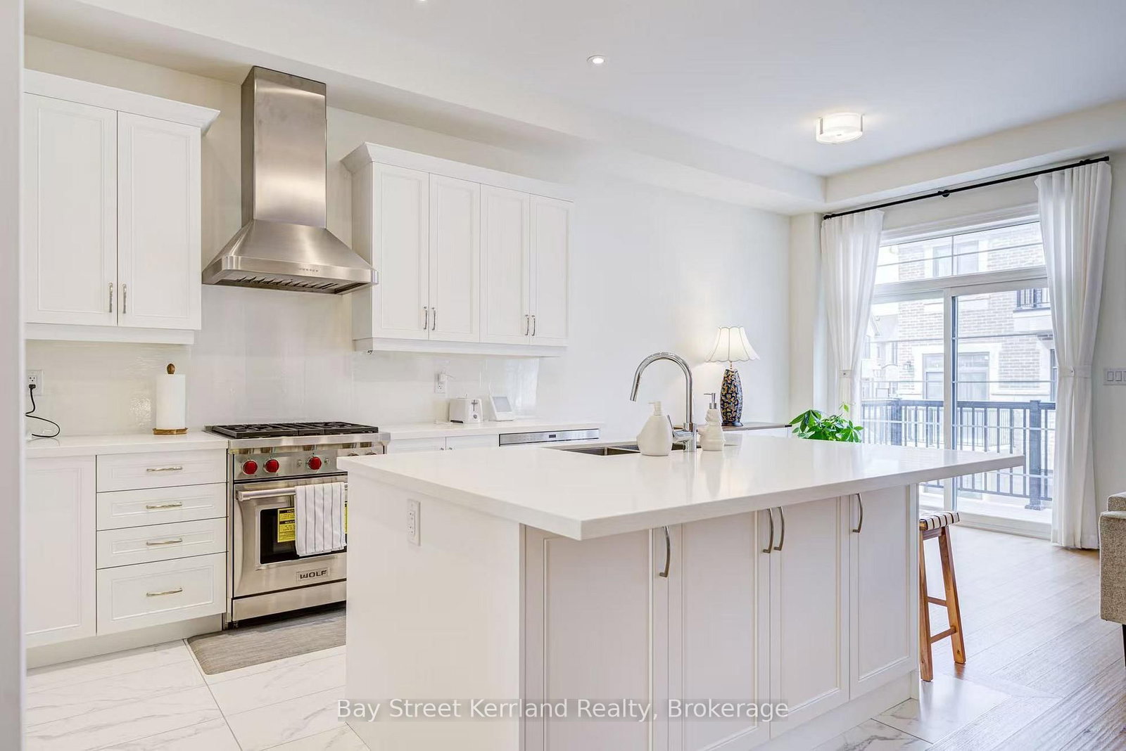 Townhouse for sale at 10 Silvermills Lane, Markham, Ontario, L6C 3L5 - Angus Glen - MLS: N12897038