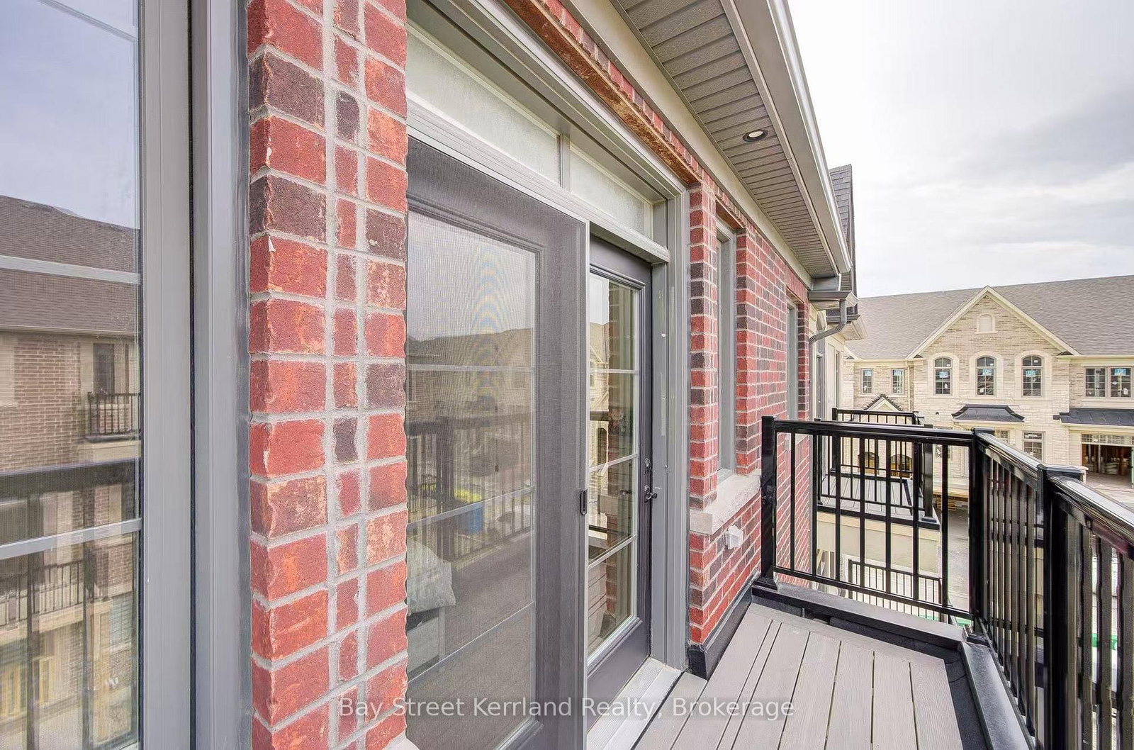 Townhouse for sale at 10 Silvermills Lane, Markham, Ontario, L6C 3L5 - Angus Glen - MLS: N12897038