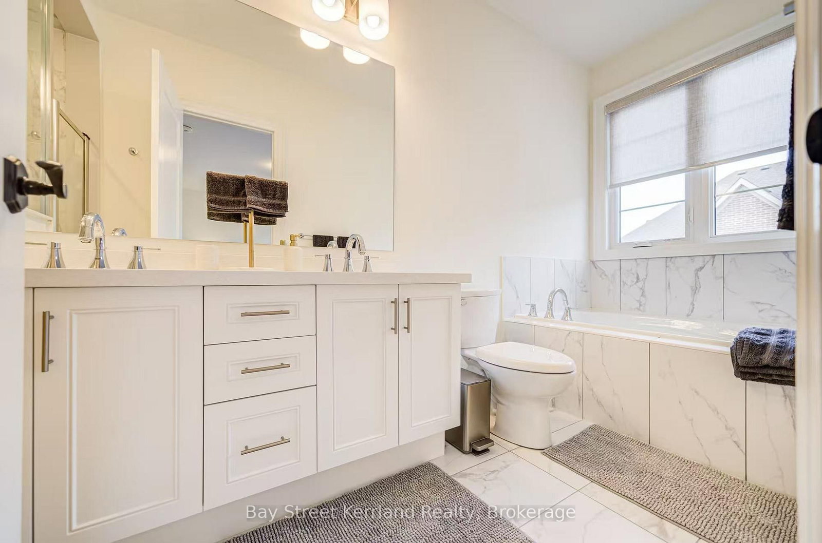 Townhouse for sale at 10 Silvermills Lane, Markham, Ontario, L6C 3L5 - Angus Glen - MLS: N12897038